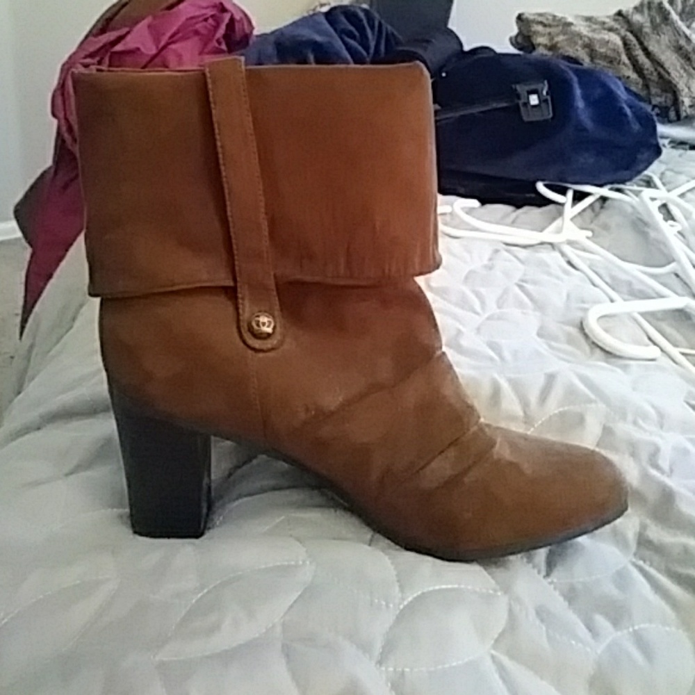 Heel boot - Picture 2 of 2